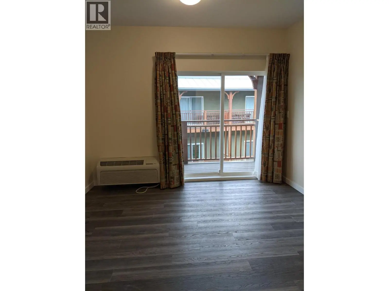 6203 Willow Avenue. Summerland, British Columbia