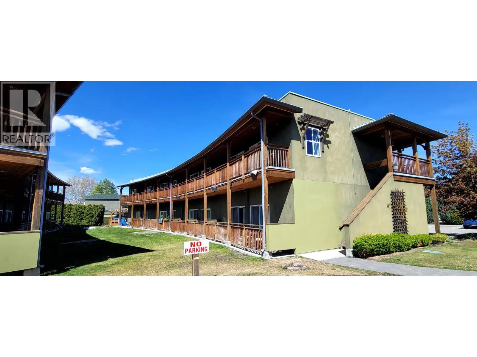 6203 Willow Avenue. Summerland, British Columbia