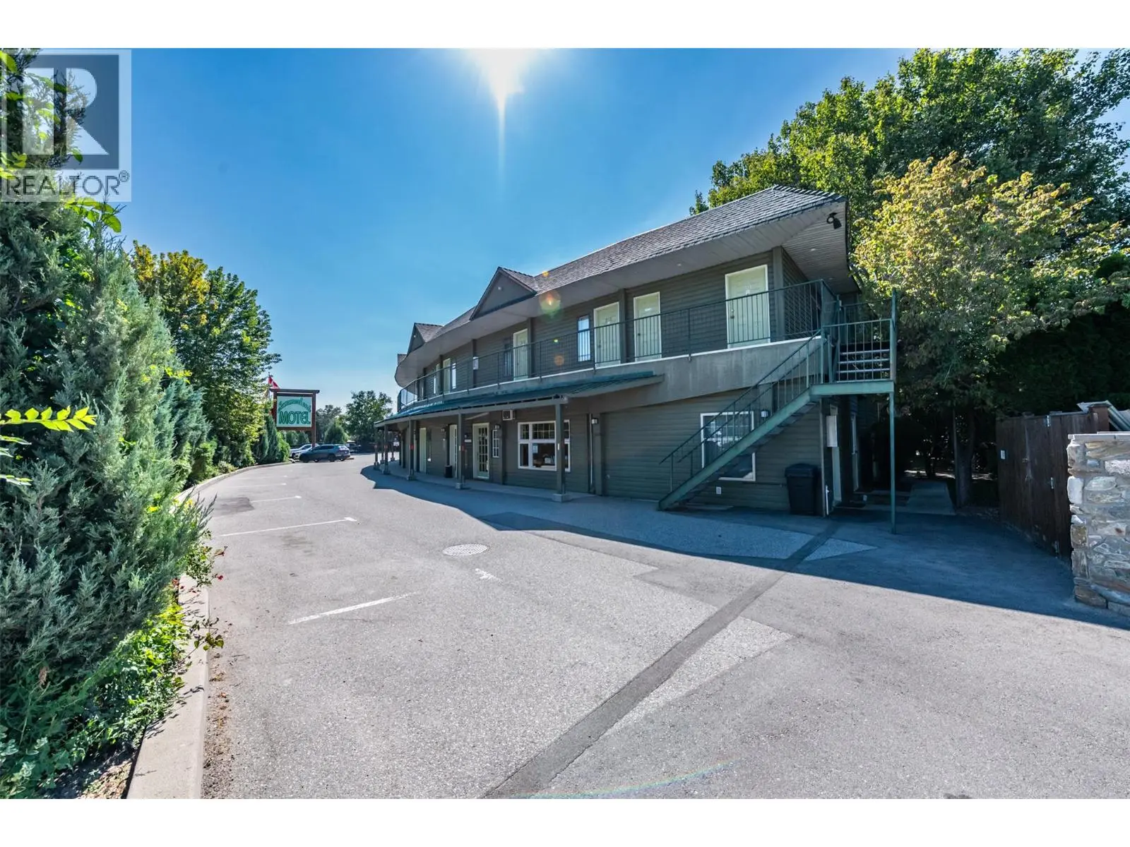 6203 Willow Avenue. Summerland, British Columbia