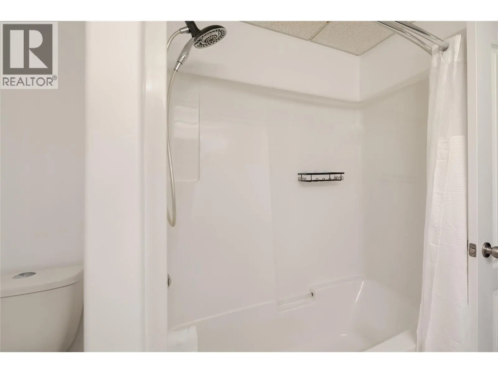 877 Toovey Road. Kelowna, British Columbia