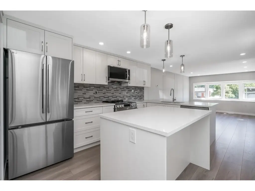 222 1840 160 Street, Surrey