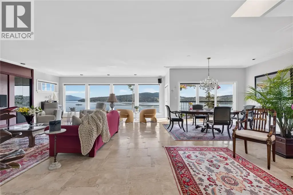 7318 Mark Lane, Central Saanich