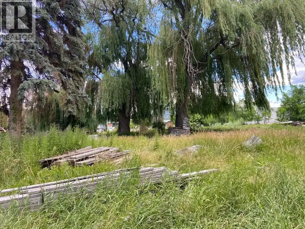 210 Co-op Avenue, Oliver