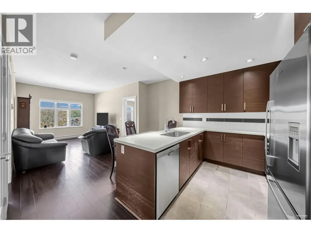 301 4710 Hastings Street, Burnaby