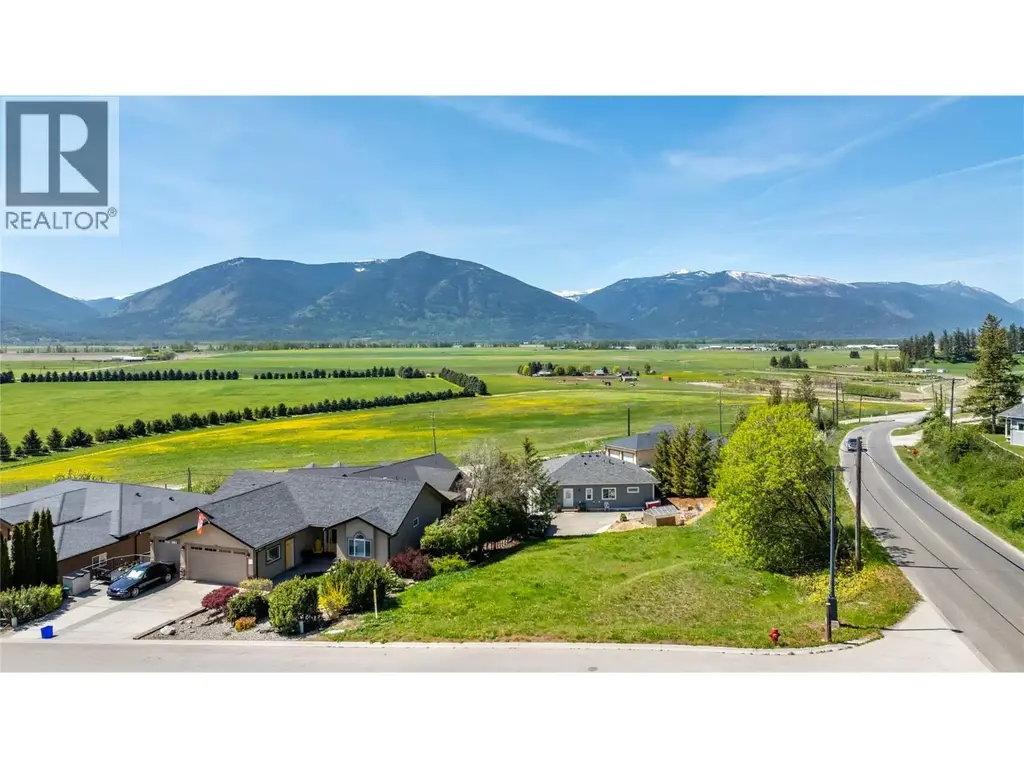 1031 Selkirk Drive, Creston