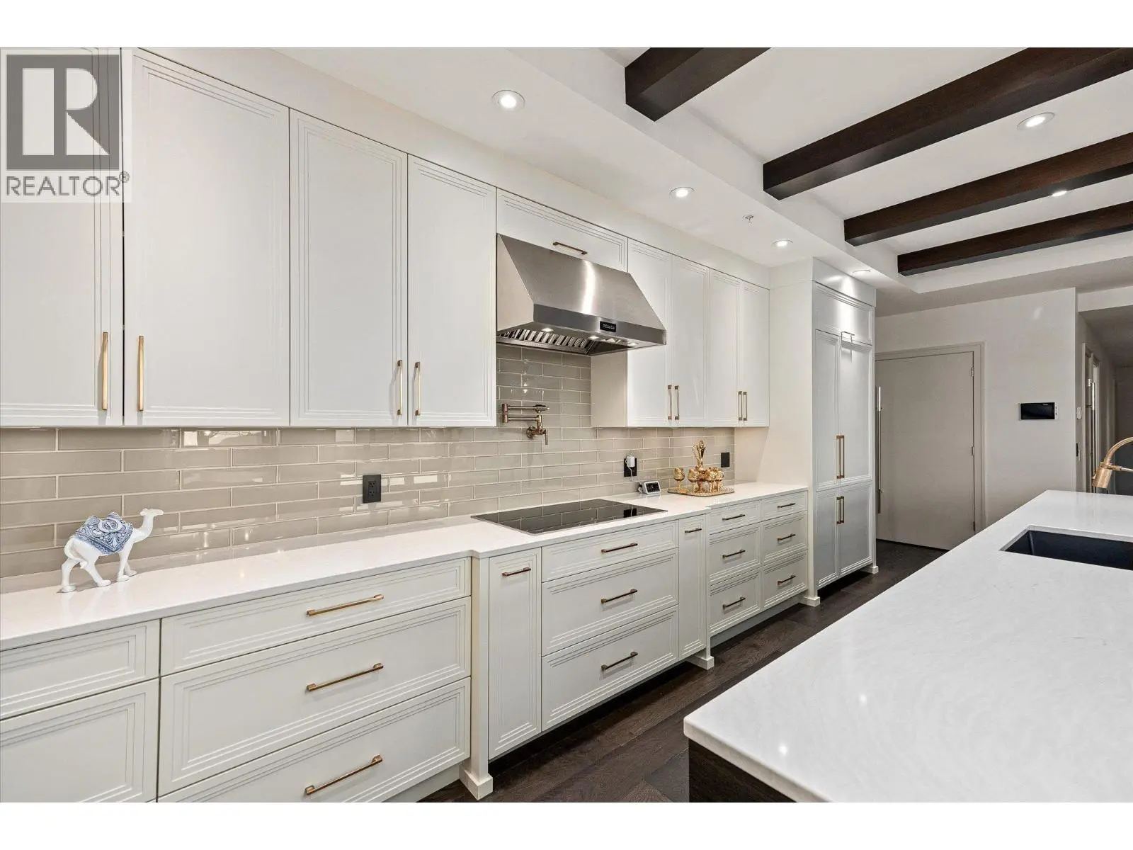 460 Groves Avenue Unit# 602. Kelowna, British Columbia