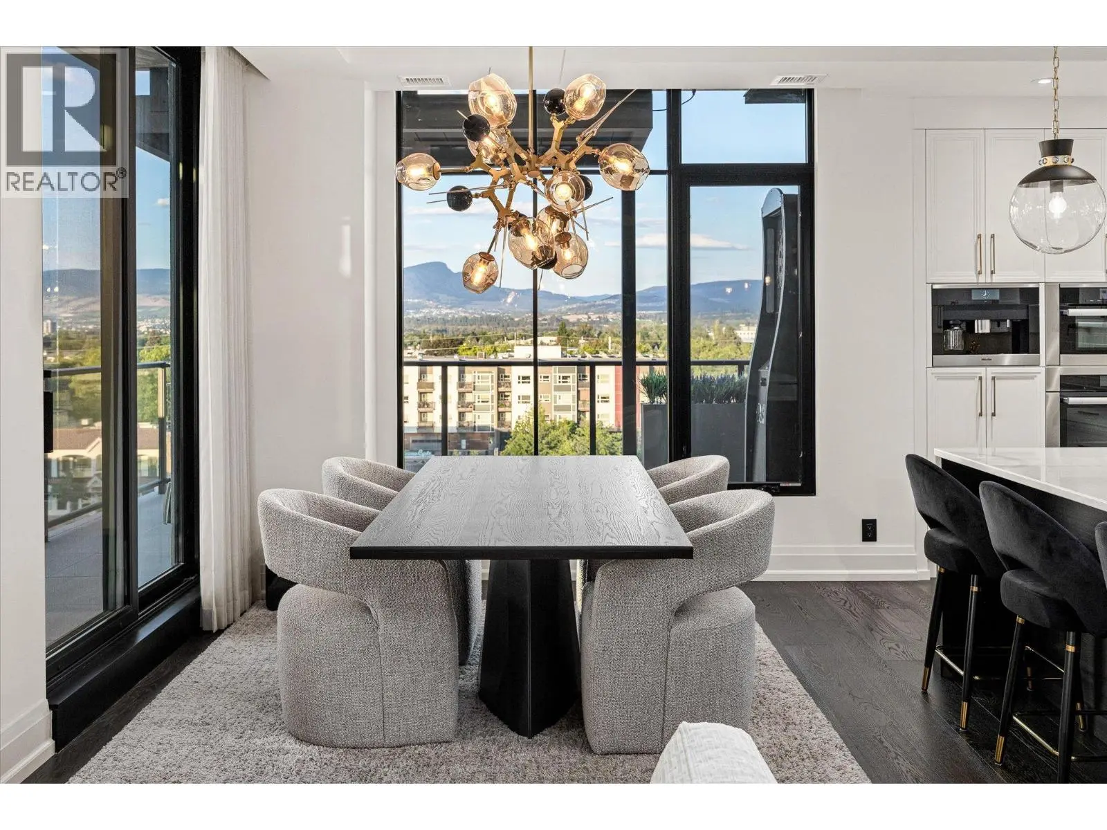 460 Groves Avenue Unit# 602. Kelowna, British Columbia