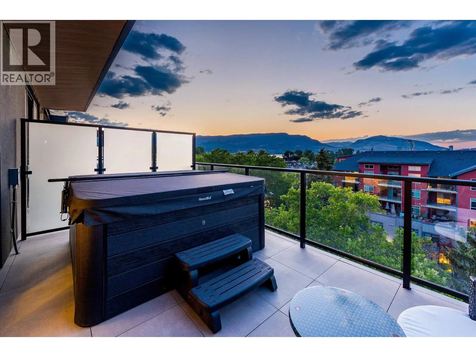 460 Groves Avenue Unit# 602. Kelowna, British Columbia