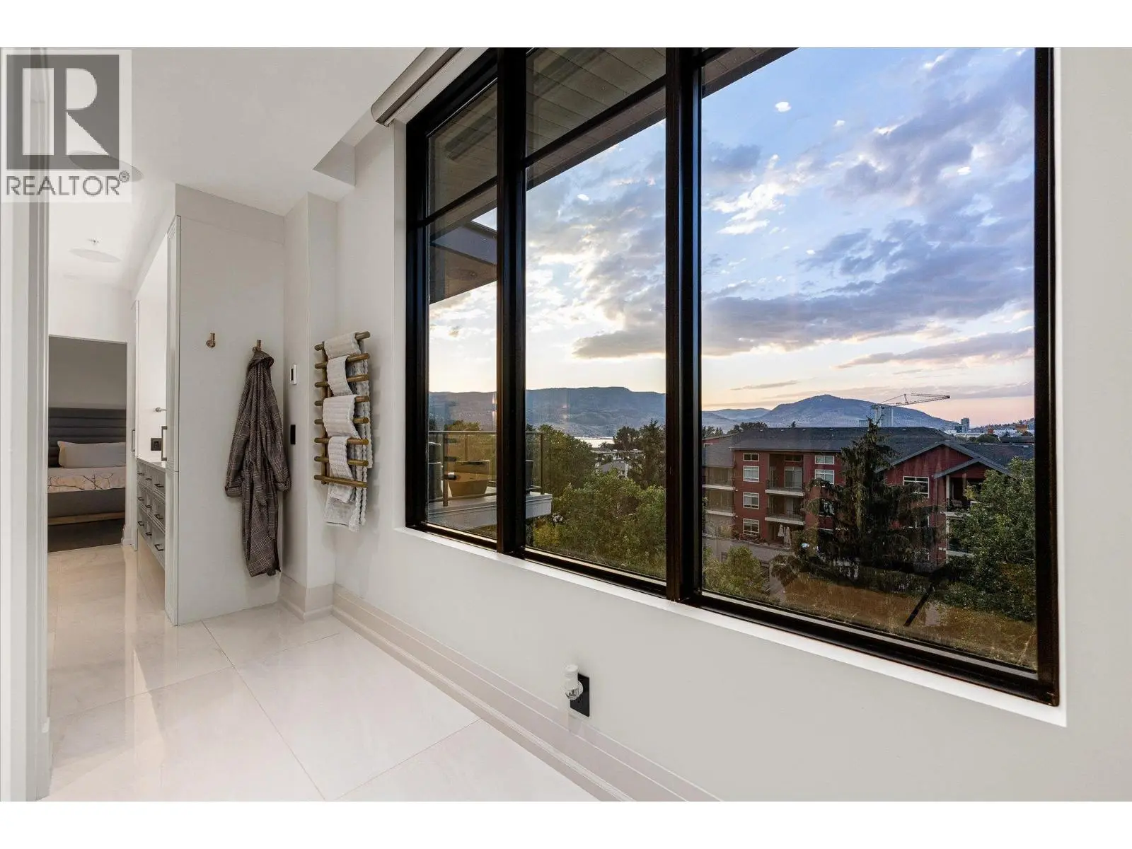 460 Groves Avenue Unit# 602. Kelowna, British Columbia