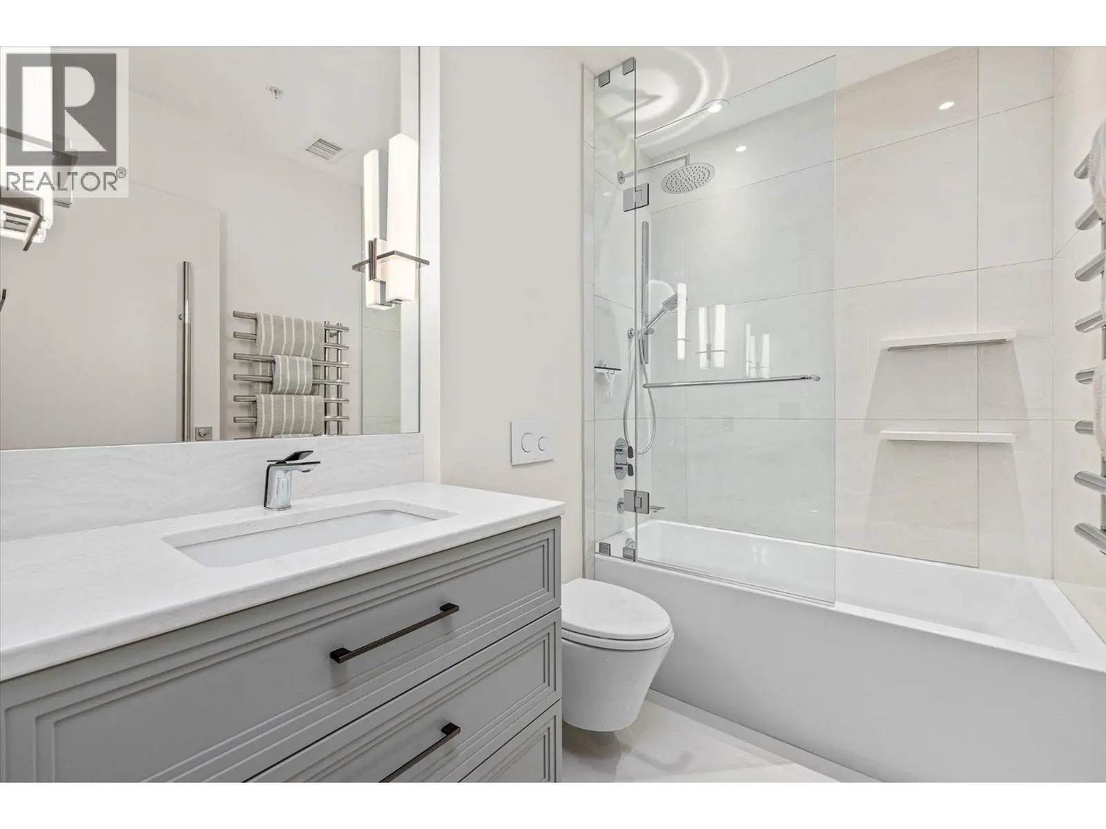 460 Groves Avenue Unit# 602. Kelowna, British Columbia