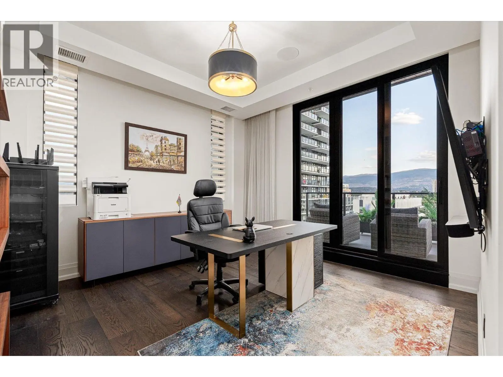 460 Groves Avenue Unit# 602. Kelowna, British Columbia