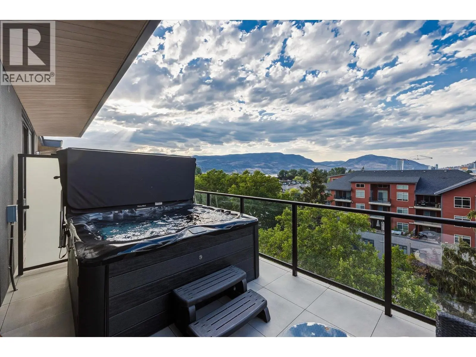 460 Groves Avenue Unit# 602. Kelowna, British Columbia