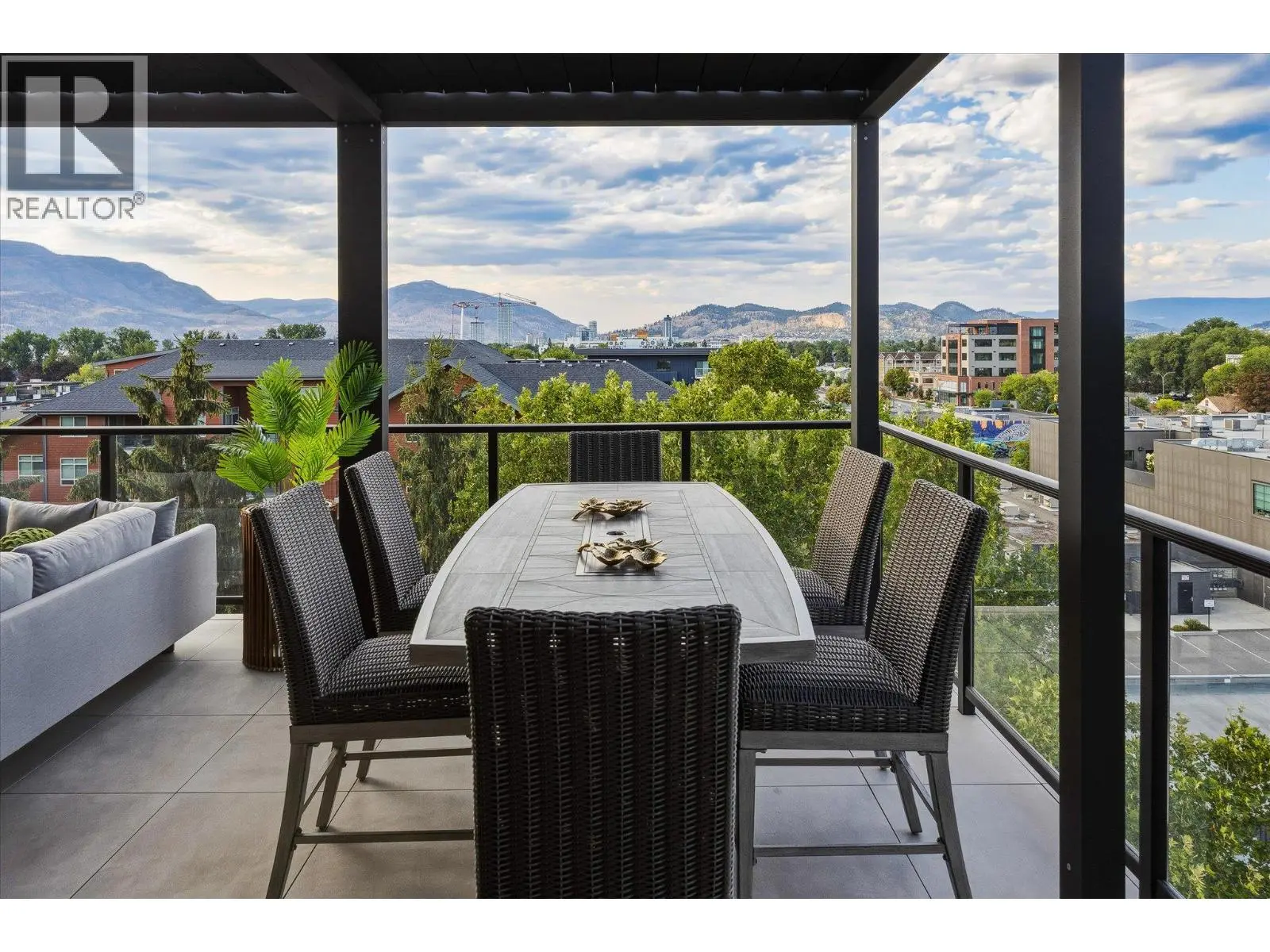 460 Groves Avenue Unit# 602. Kelowna, British Columbia