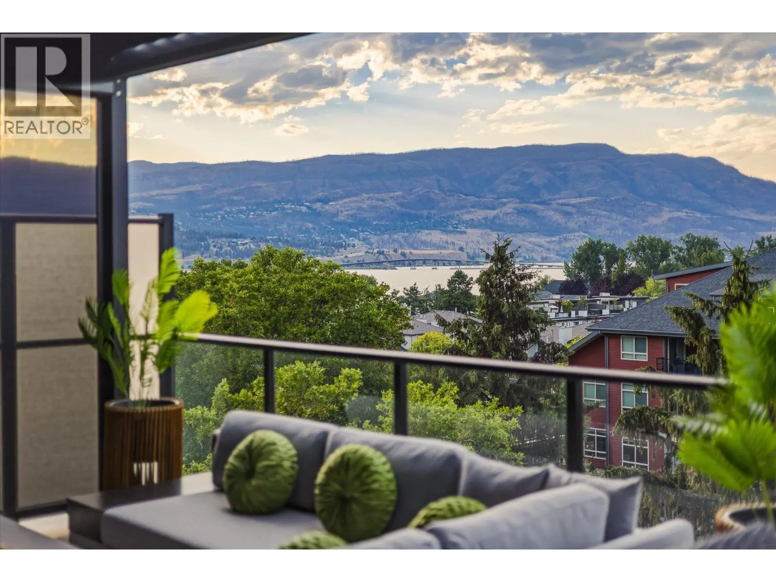 460 Groves Avenue Unit# 602. Kelowna, British Columbia