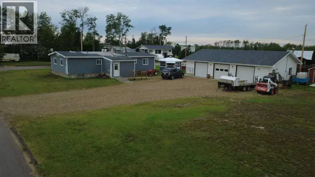 908 6 Avenue, Hines Creek