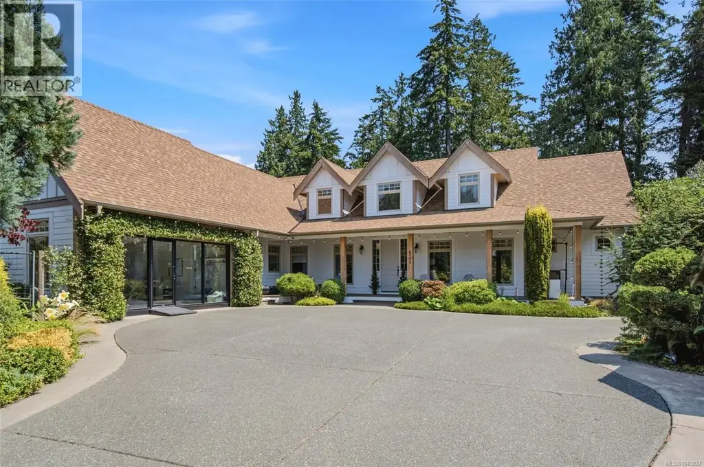 531 Yambury Rd, Qualicum Beach
