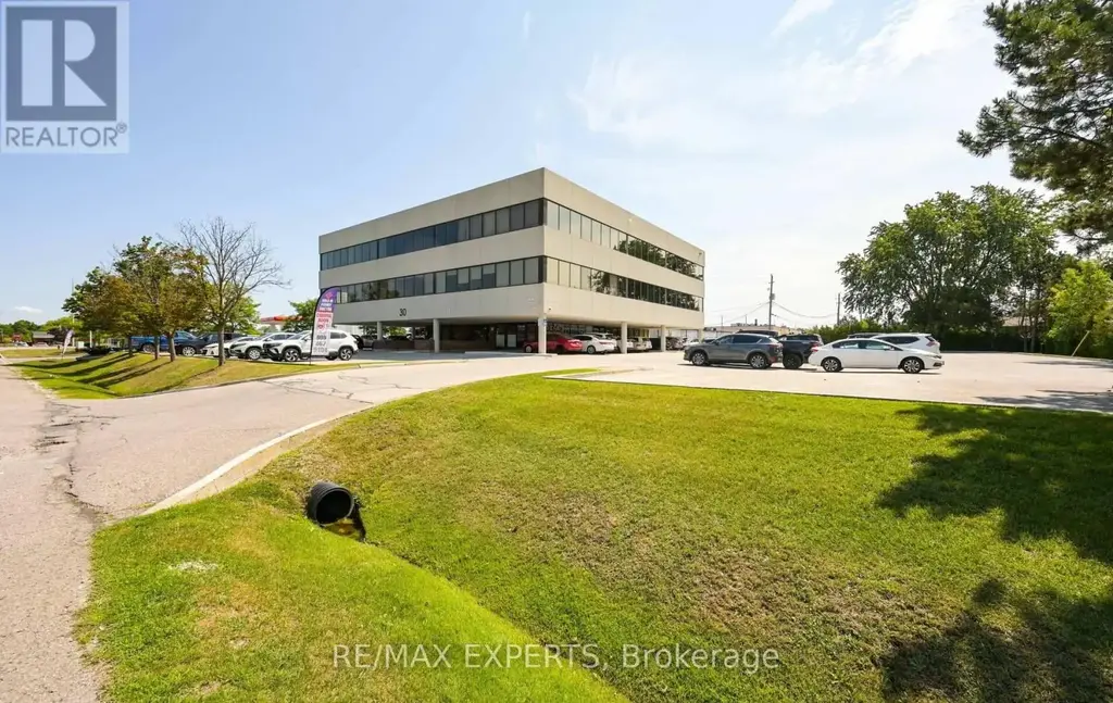 210 - 30 Martha Street, Caledon (Bolton West)