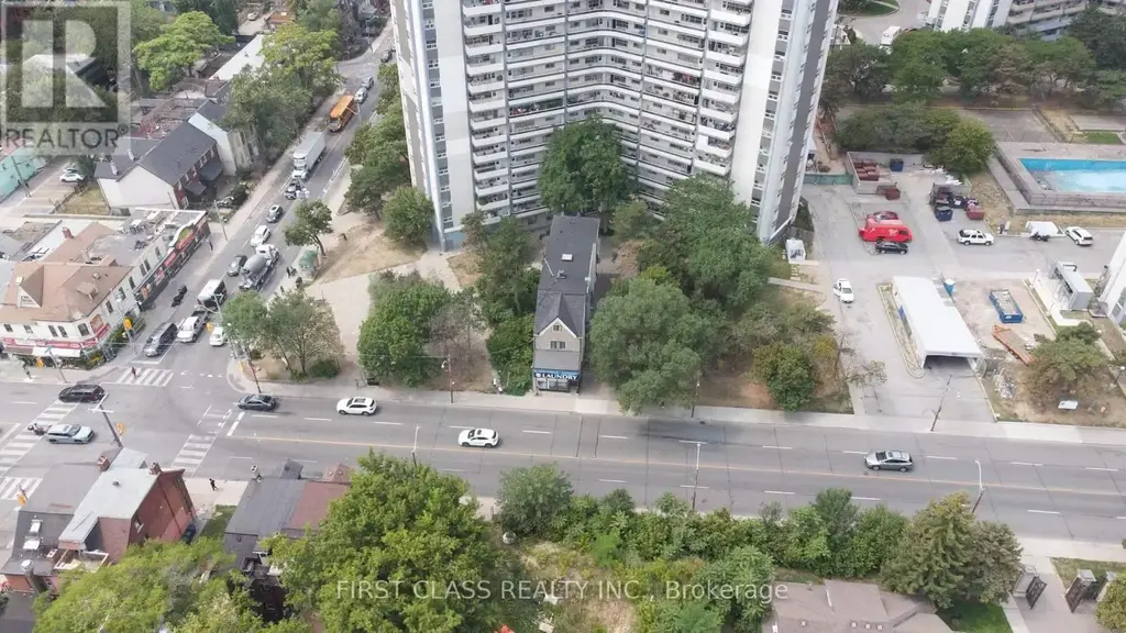 600 Parliament Street, Toronto (North St. James Town)
