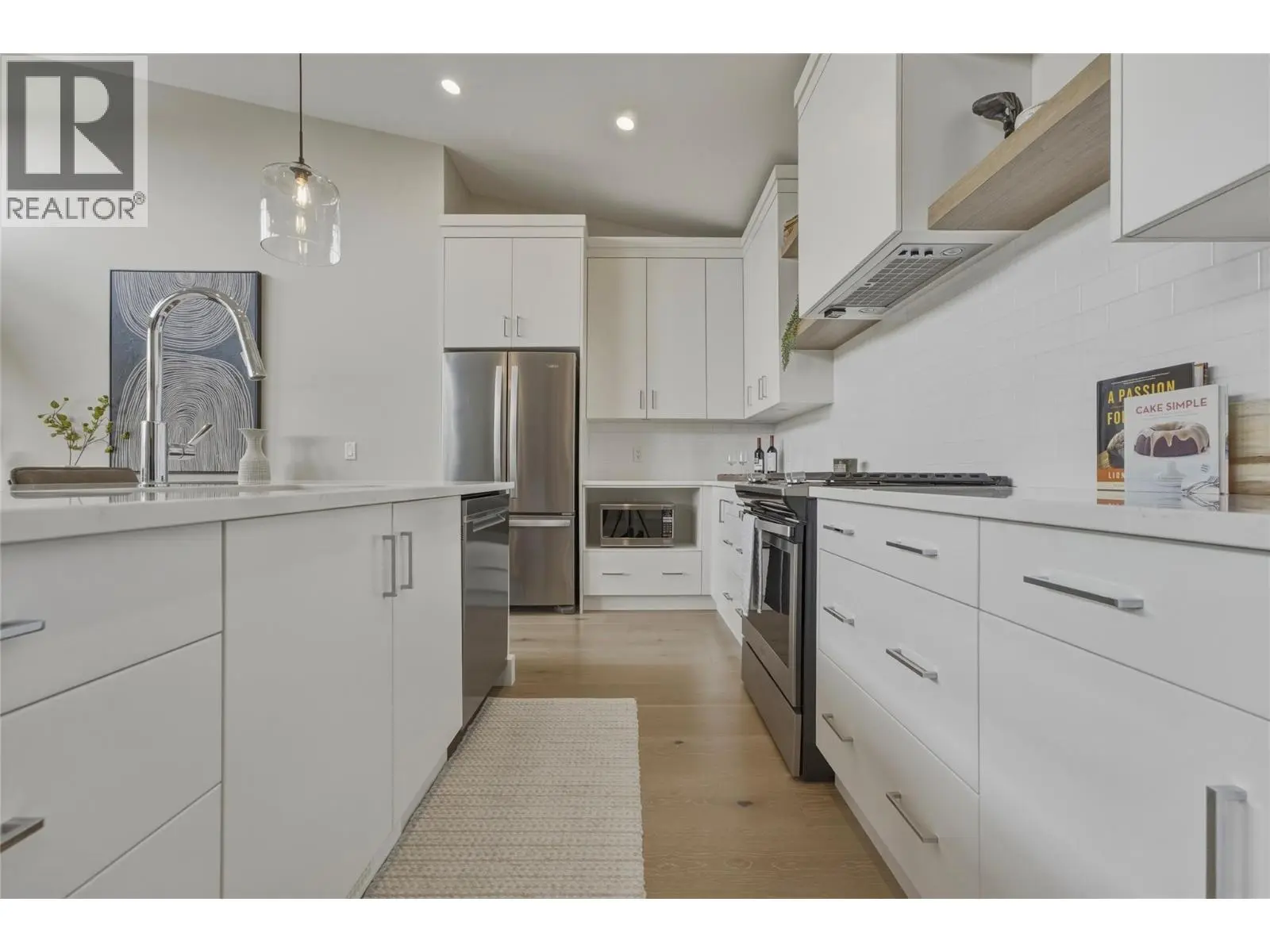 10282 Long Road. Lake Country, British Columbia