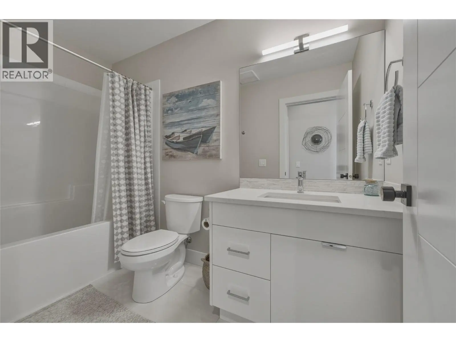 10282 Long Road. Lake Country, British Columbia