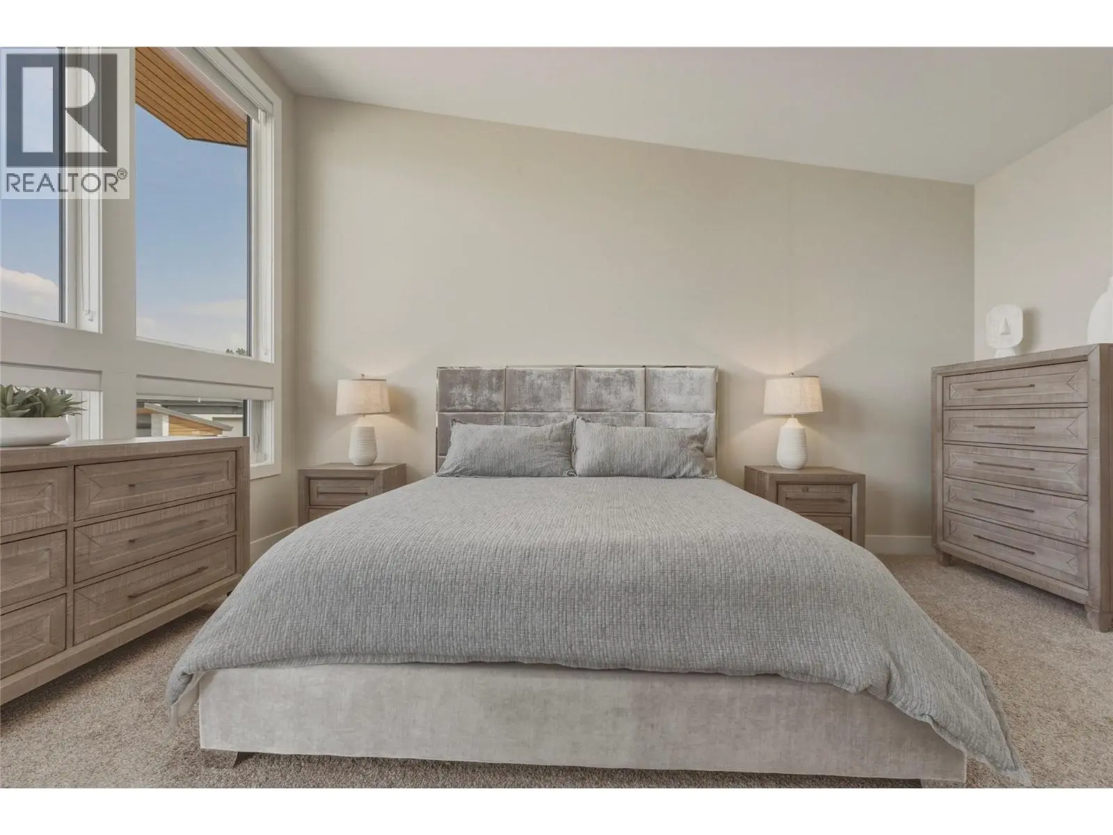10282 Long Road. Lake Country, British Columbia