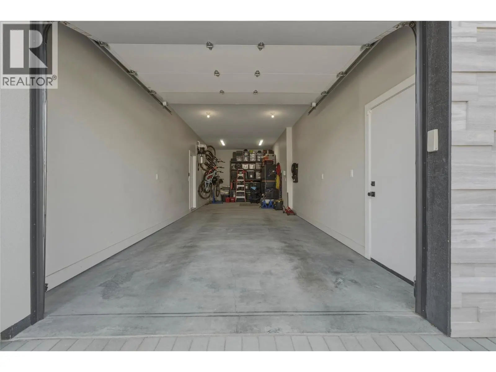 10282 Long Road. Lake Country, British Columbia