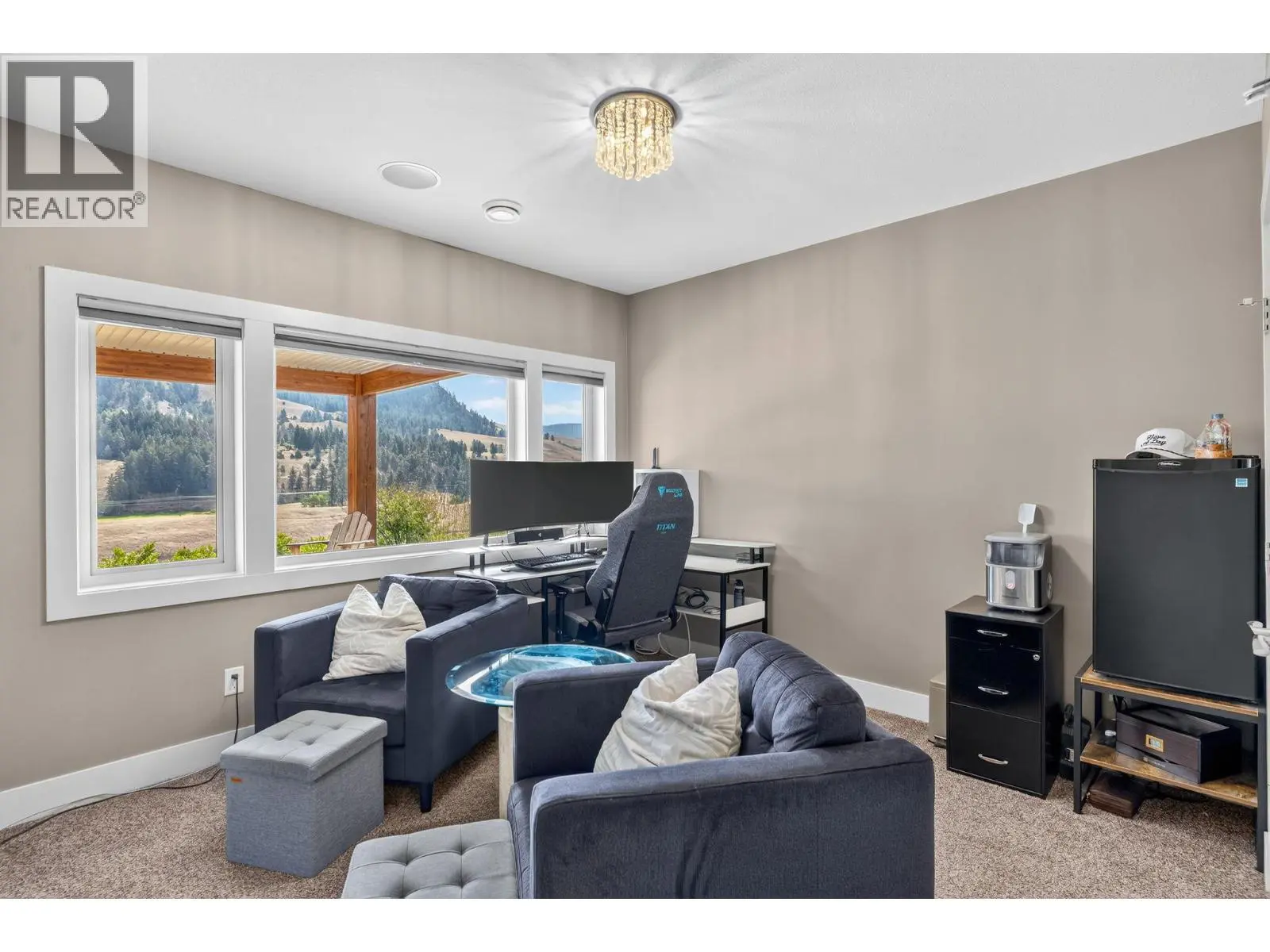 1084 Stockley Street. Kelowna, British Columbia