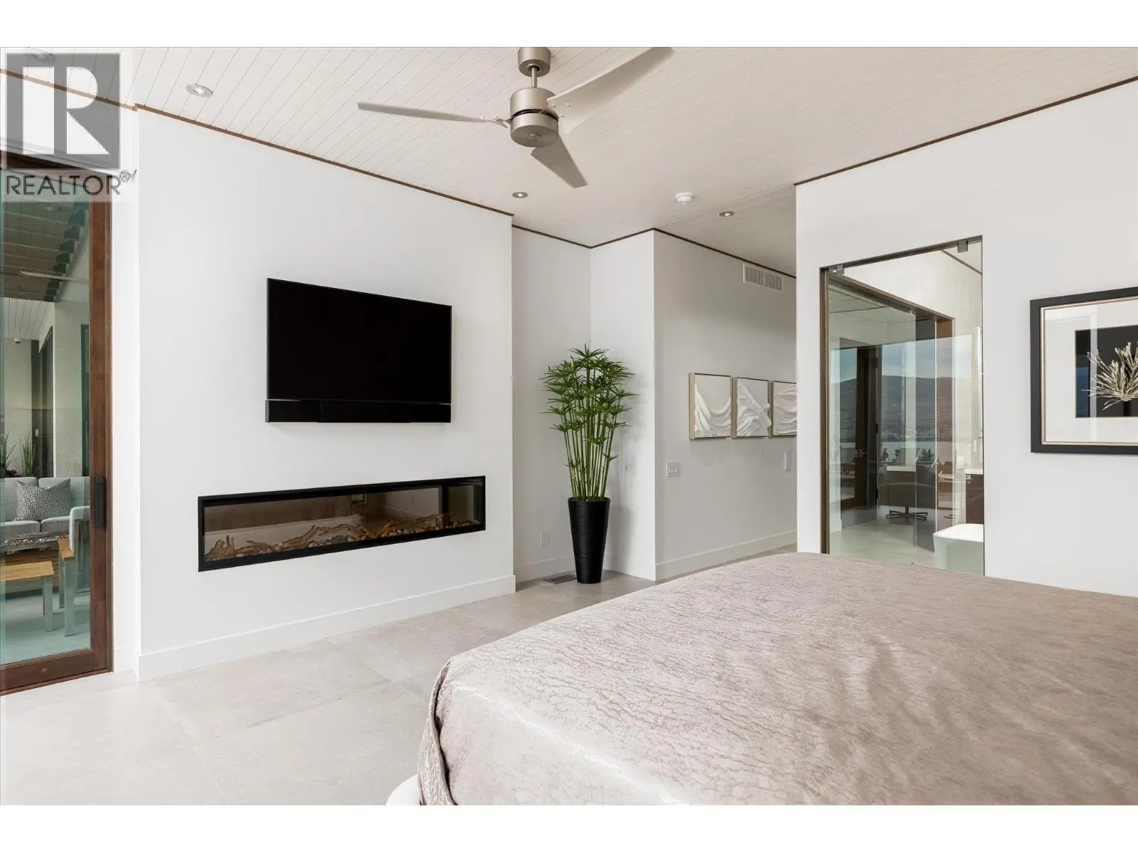 2463 Thacker Drive. West Kelowna, British Columbia