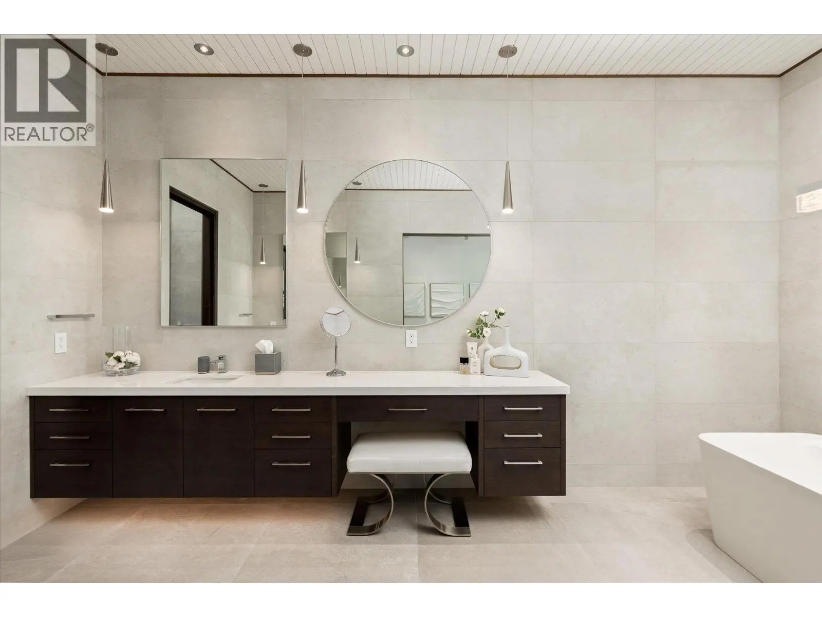 2463 Thacker Drive. West Kelowna, British Columbia