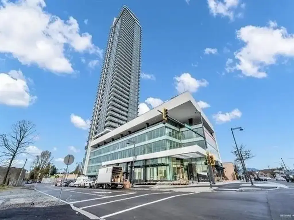 1905 10750 135a Street, Surrey