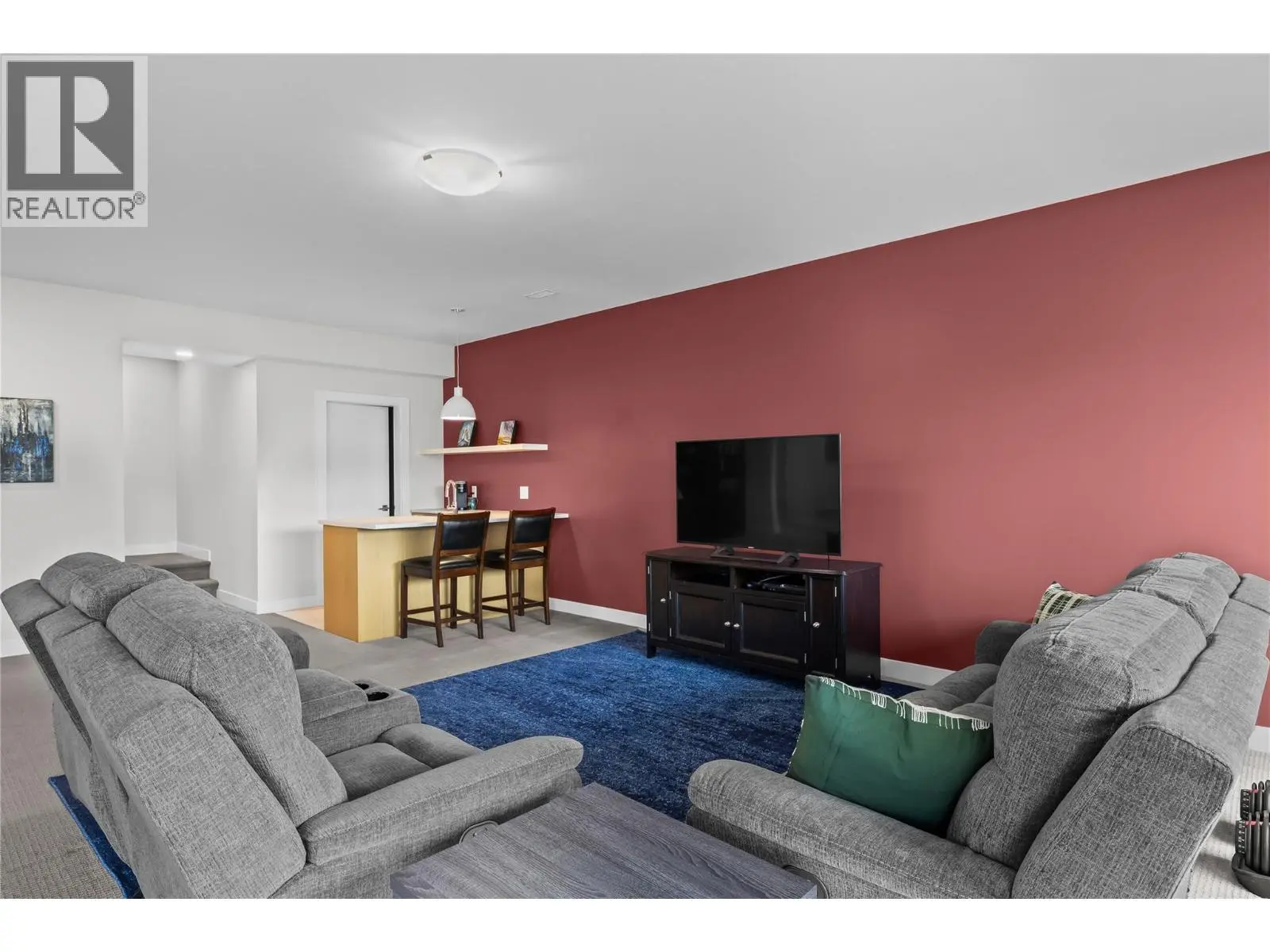 1349 Rocky Point Drive Unit# 6. Kelowna, British Columbia