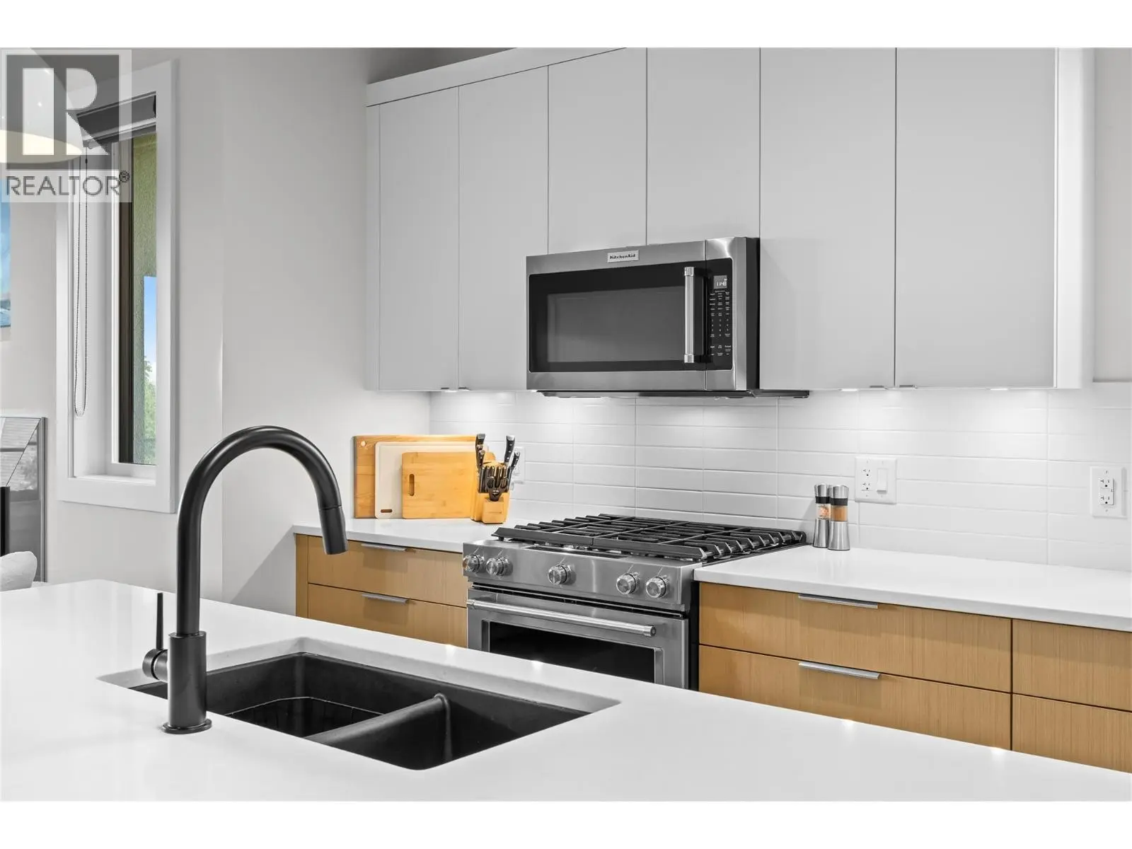 1349 Rocky Point Drive Unit# 6. Kelowna, British Columbia