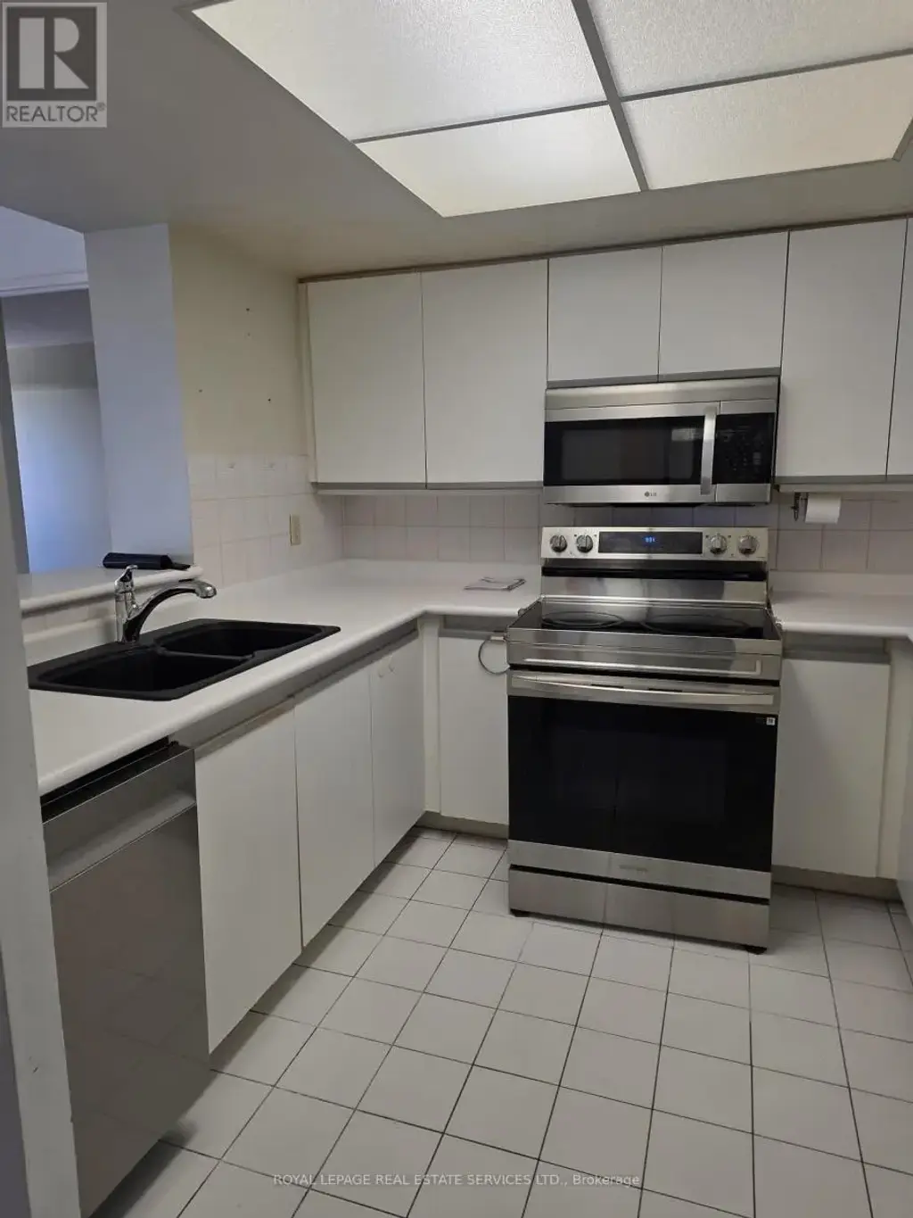 708 - 335 Webb Drive, Mississauga (City Centre)