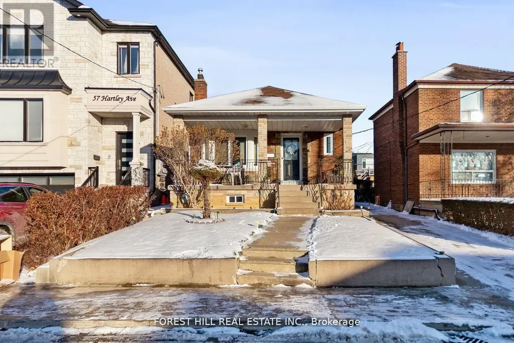 55 Hartley Avenue, Toronto (Briar Hill-Belgravia)