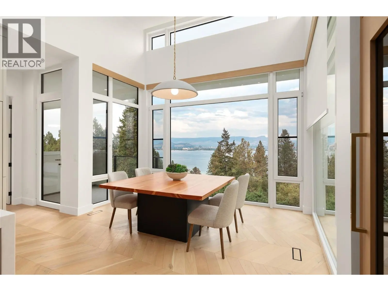 2843 Lakeridge Road. West Kelowna, British Columbia