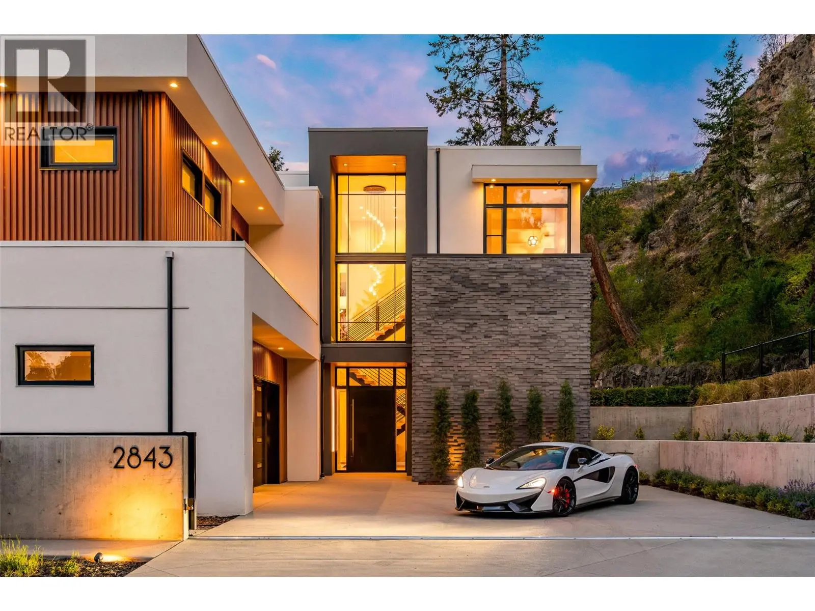 2843 Lakeridge Road. West Kelowna, British Columbia