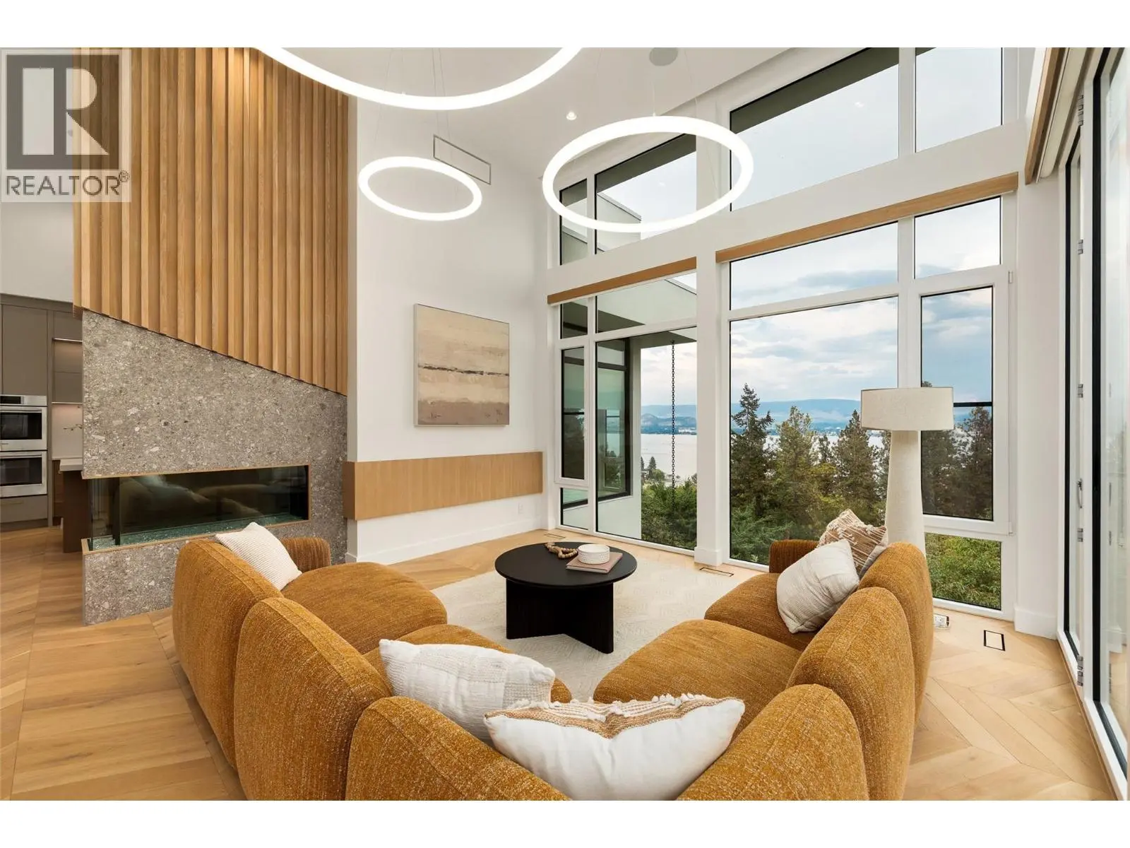 2843 Lakeridge Road. West Kelowna, British Columbia