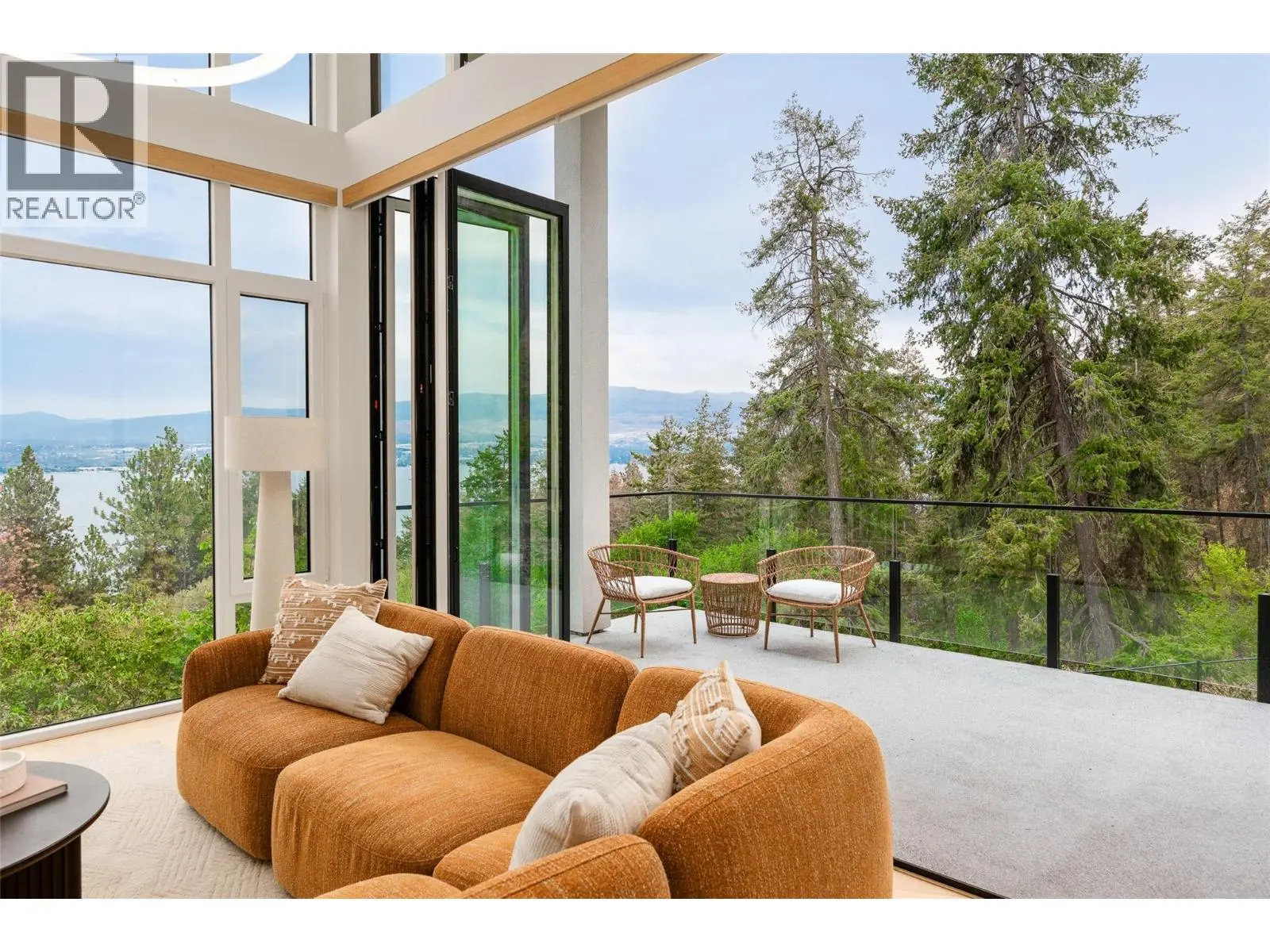 2843 Lakeridge Road. West Kelowna, British Columbia