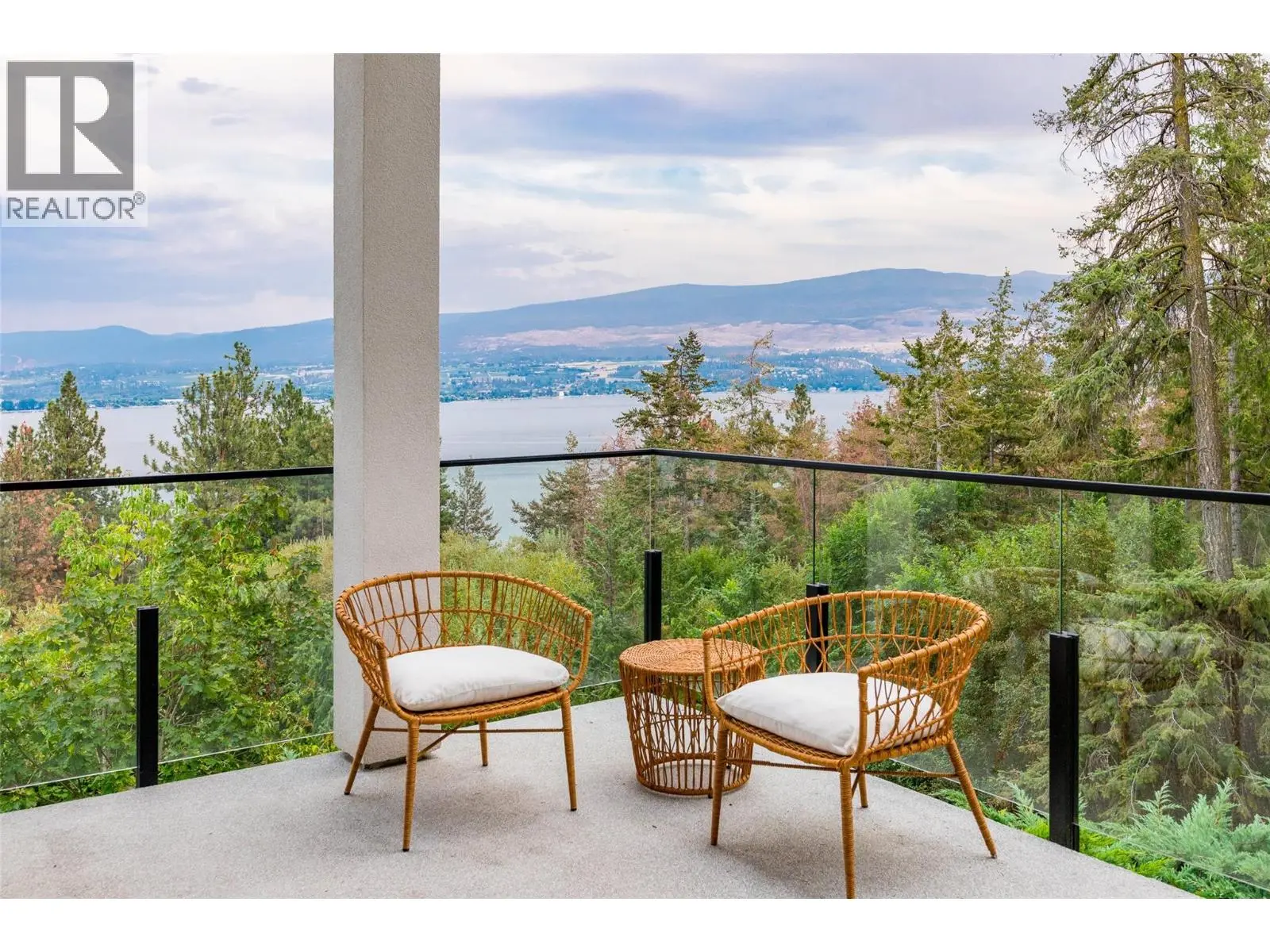 2843 Lakeridge Road. West Kelowna, British Columbia