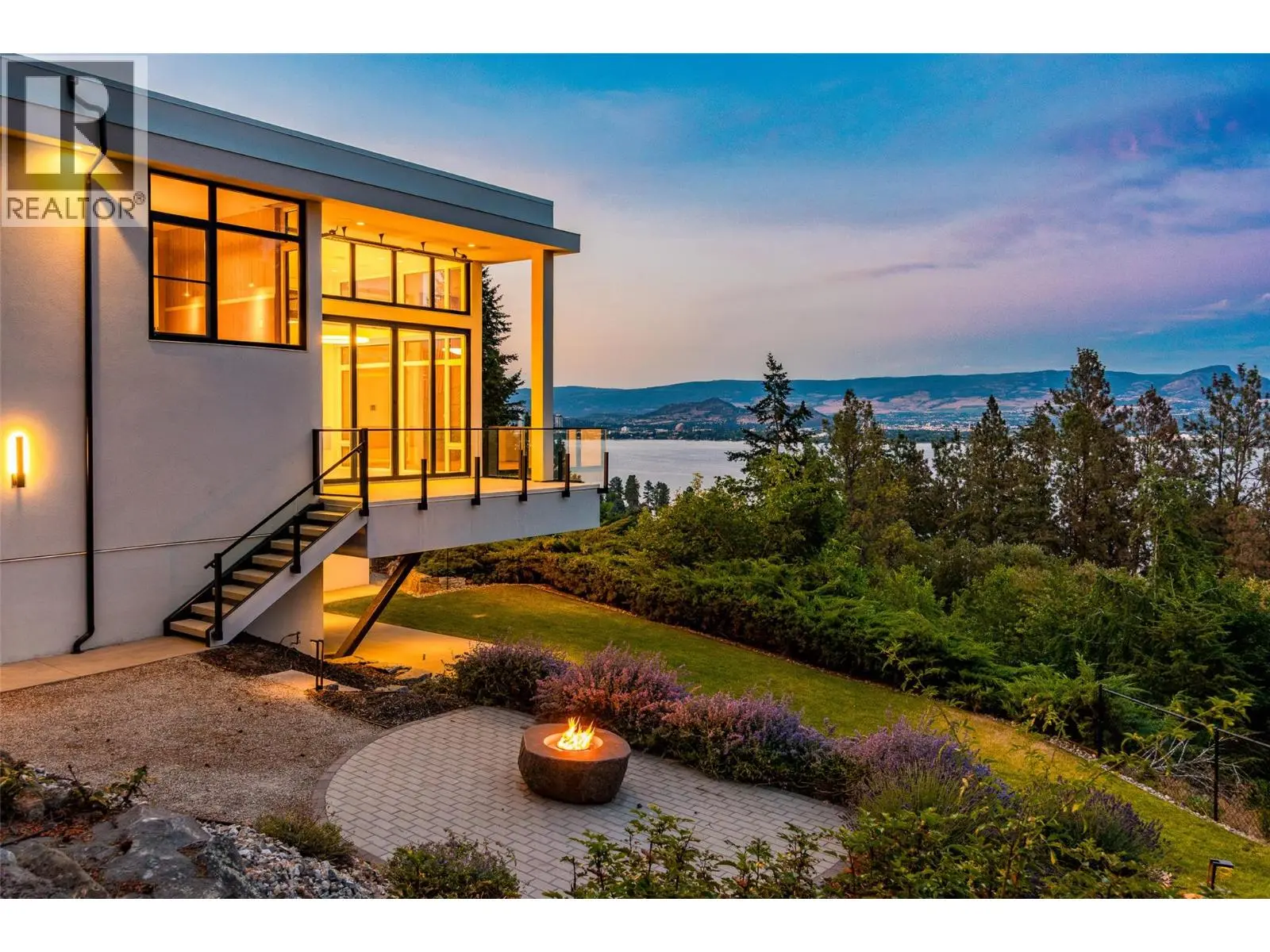 2843 Lakeridge Road. West Kelowna, British Columbia