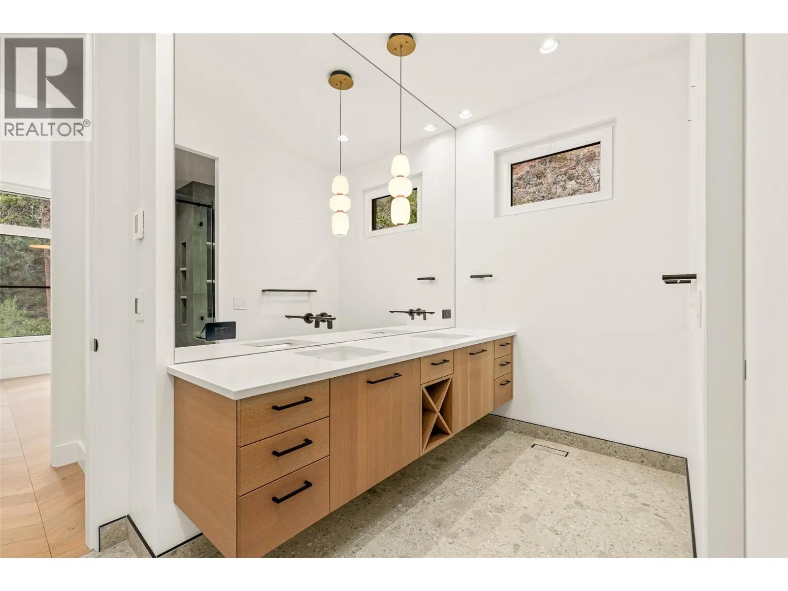 2843 Lakeridge Road. West Kelowna, British Columbia