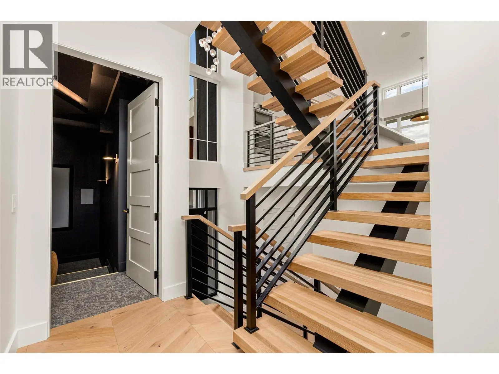 2843 Lakeridge Road. West Kelowna, British Columbia