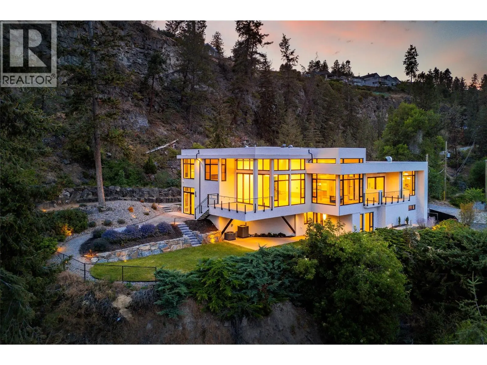 2843 Lakeridge Road. West Kelowna, British Columbia