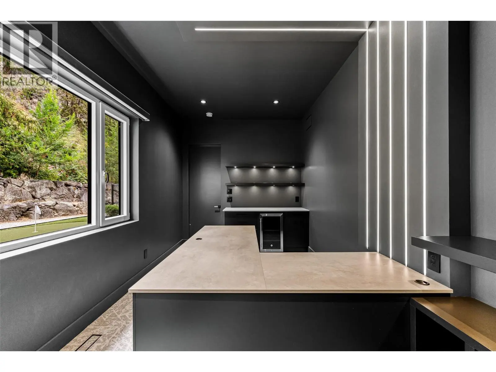 2843 Lakeridge Road. West Kelowna, British Columbia