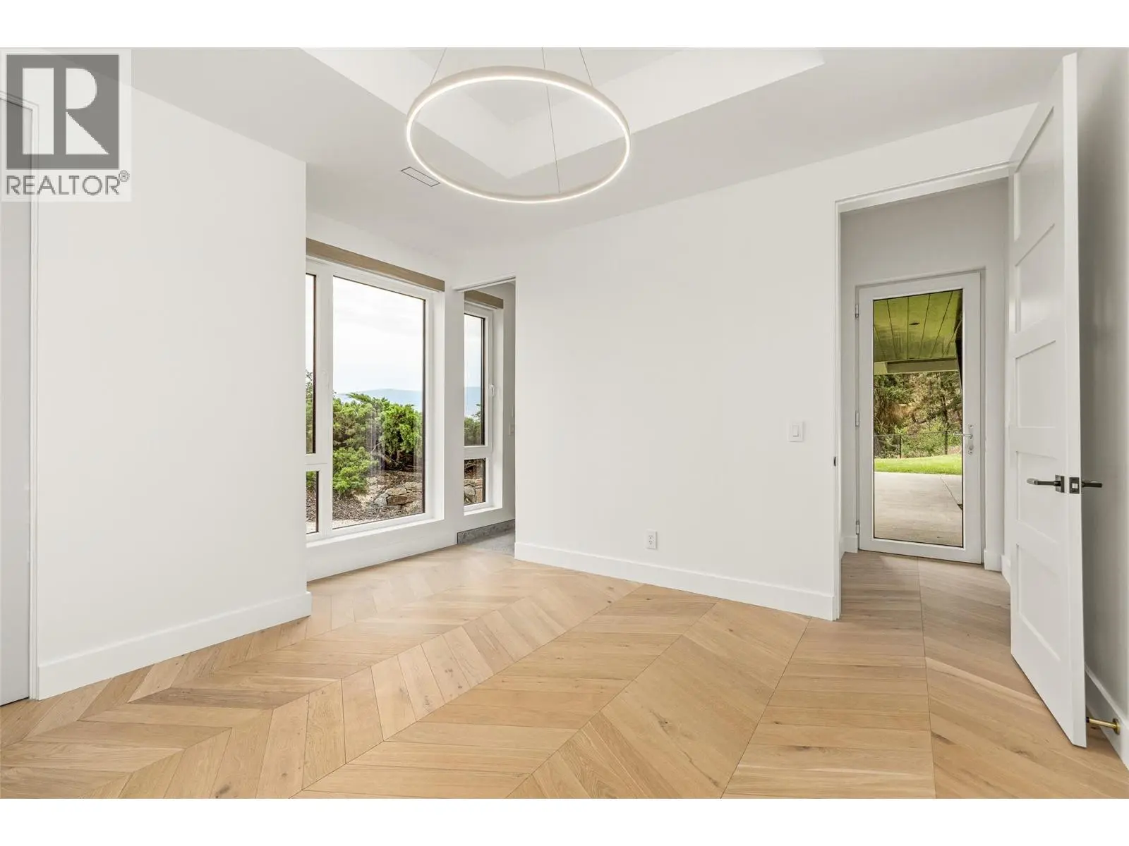 2843 Lakeridge Road. West Kelowna, British Columbia