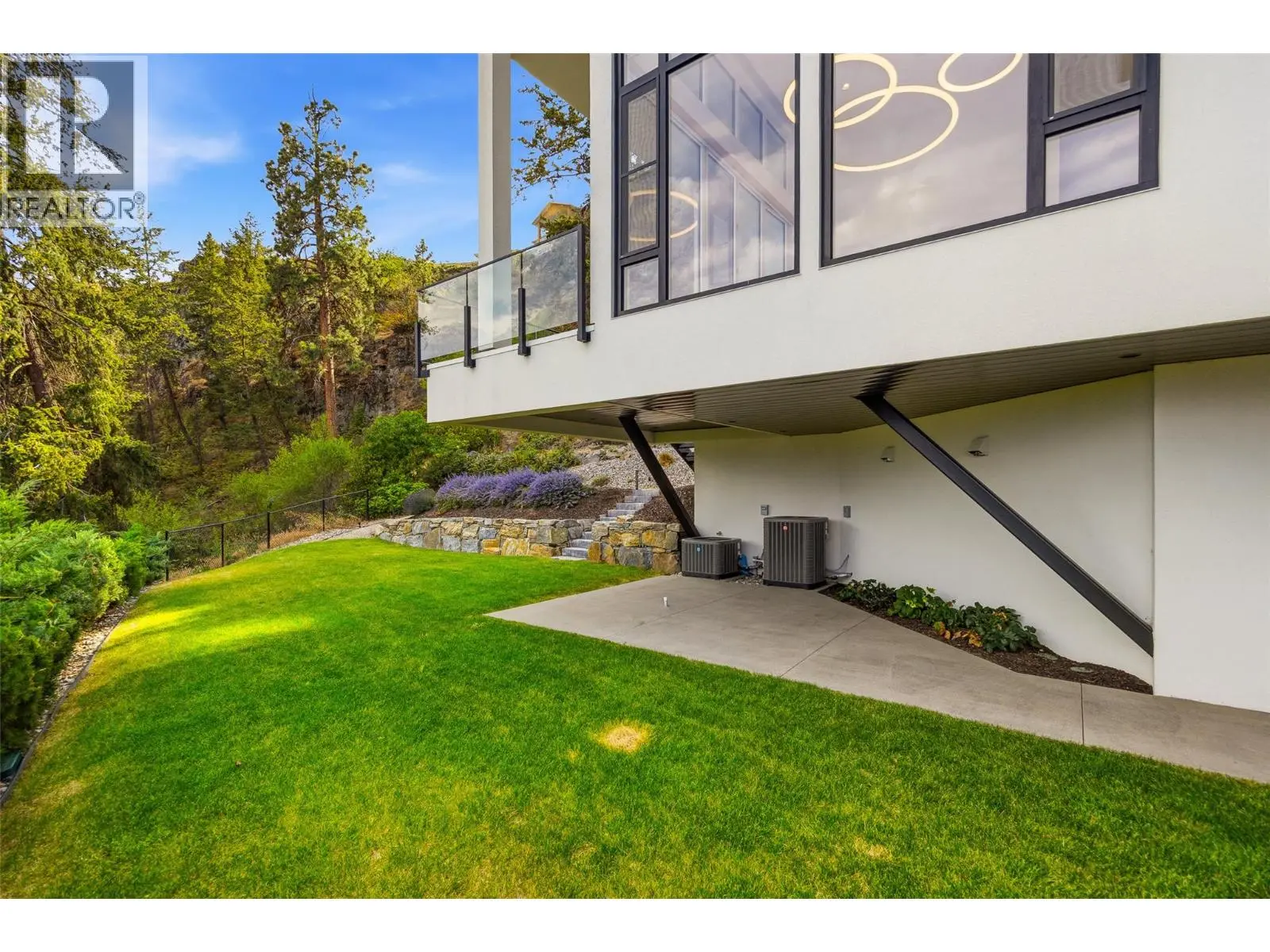 2843 Lakeridge Road. West Kelowna, British Columbia