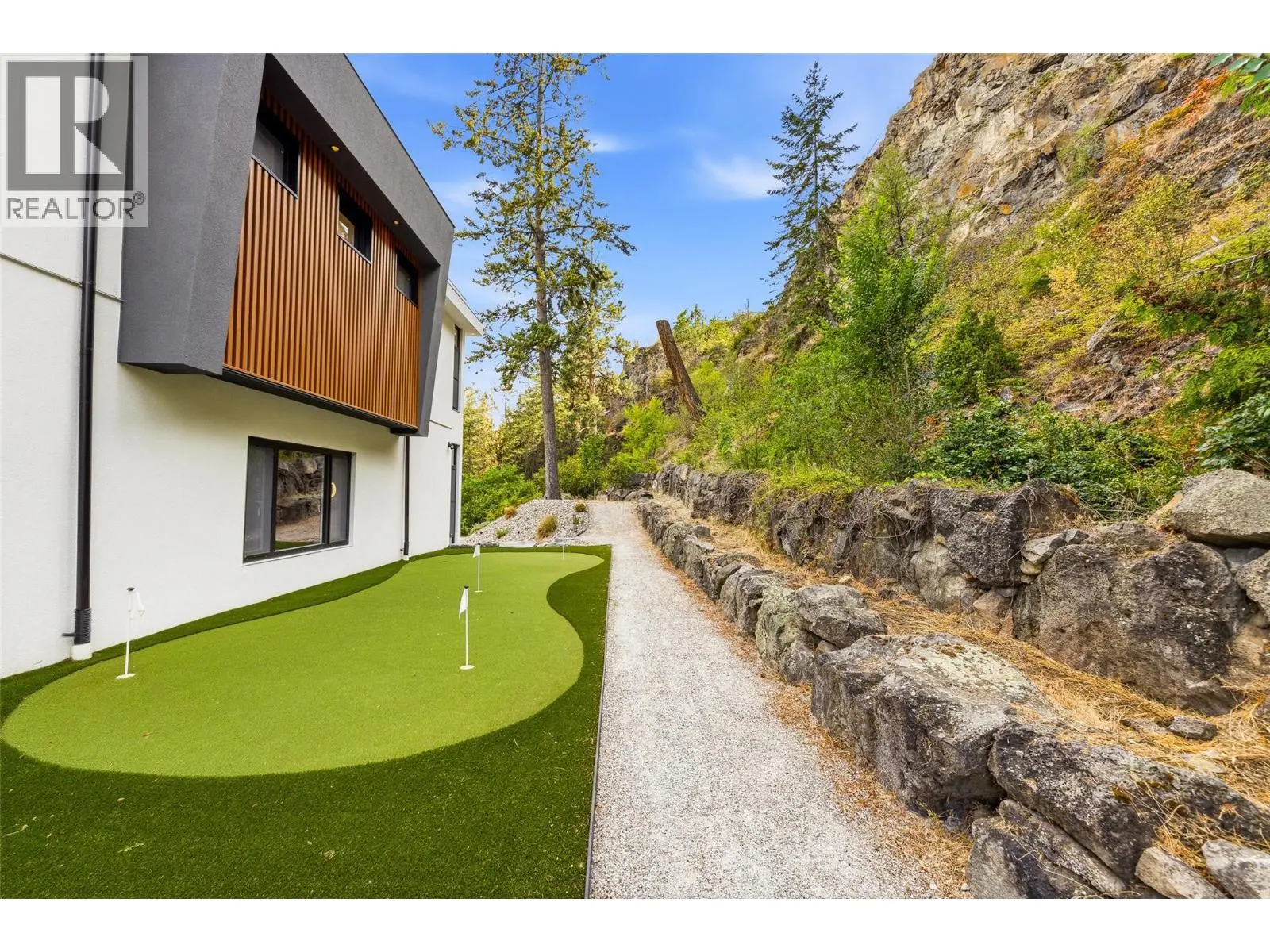 2843 Lakeridge Road. West Kelowna, British Columbia