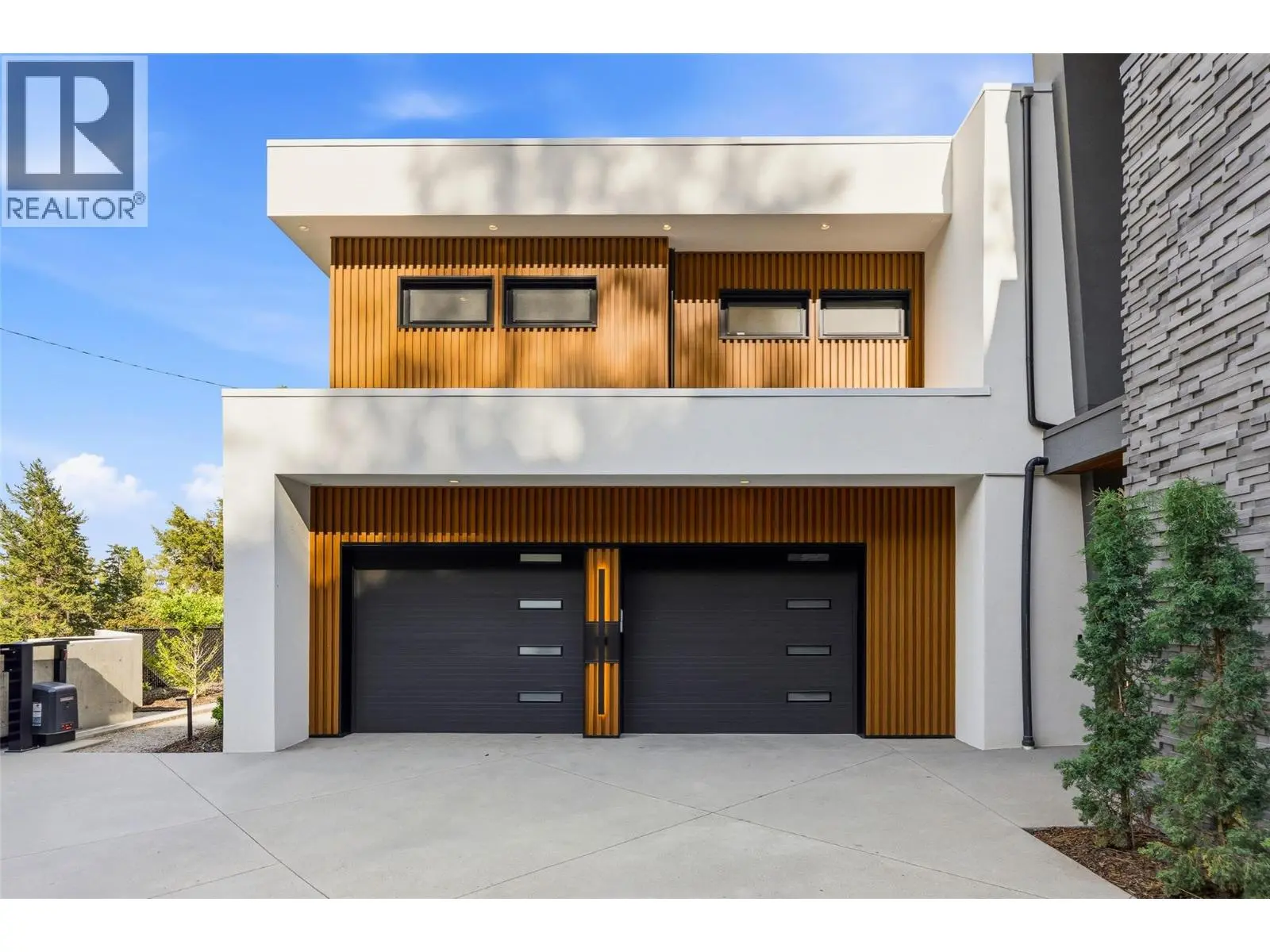 2843 Lakeridge Road. West Kelowna, British Columbia
