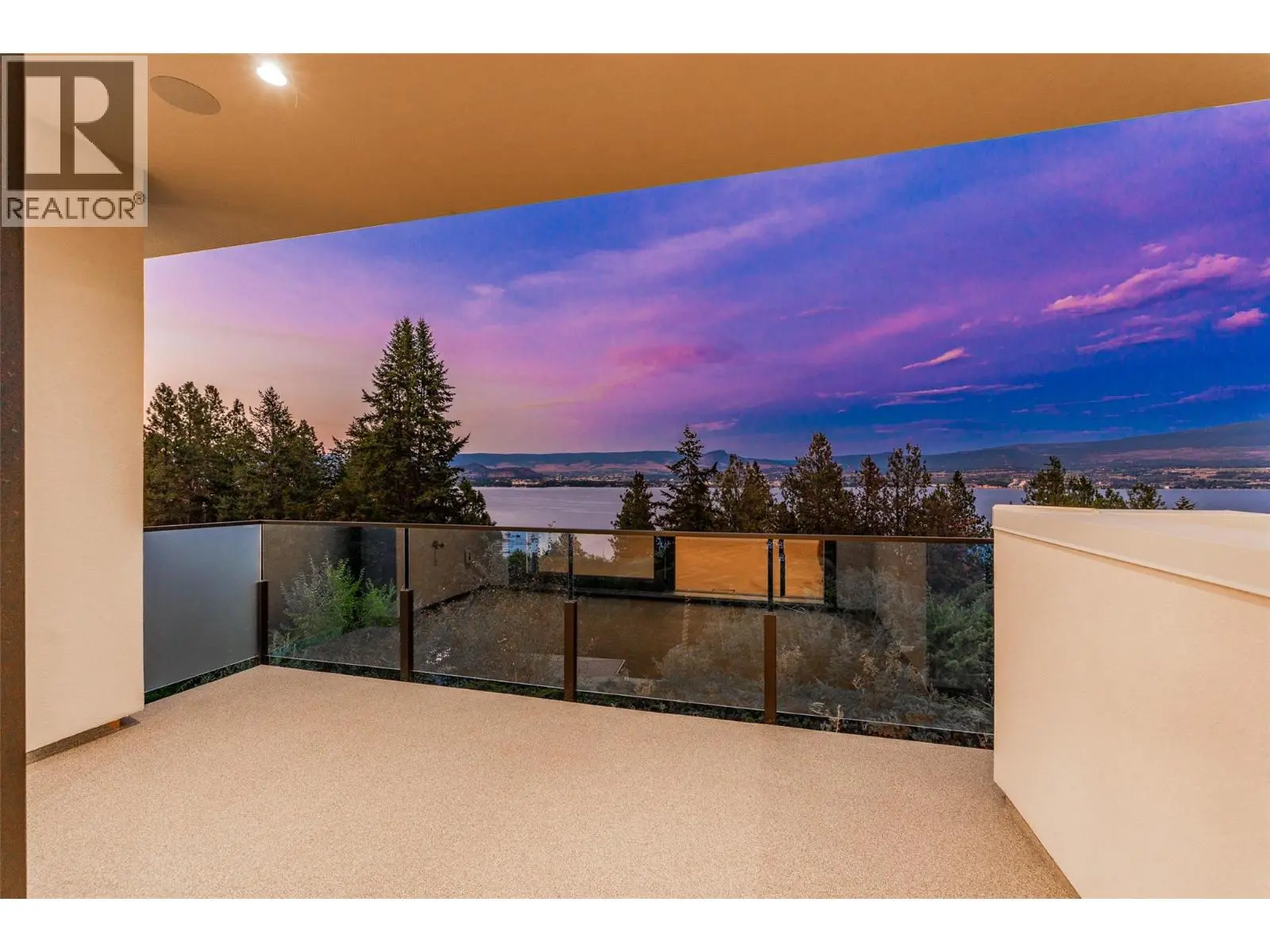 2843 Lakeridge Road. West Kelowna, British Columbia