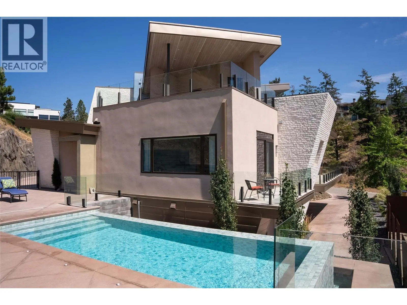 732 Highpointe Place. Kelowna, British Columbia